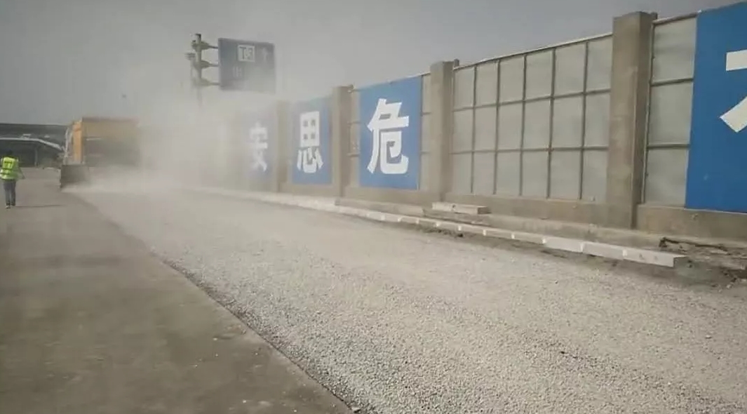 永兴集团同步车助力西安机场、北京城郊路面建设